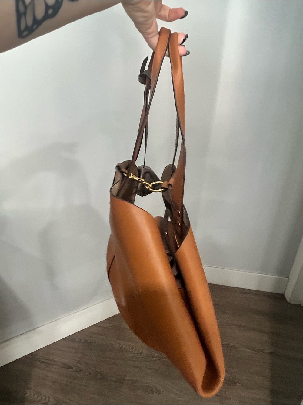 Tory Burch Leather Tote Camel/Cognac with Suede Inner Lining - Picture 2 of 12